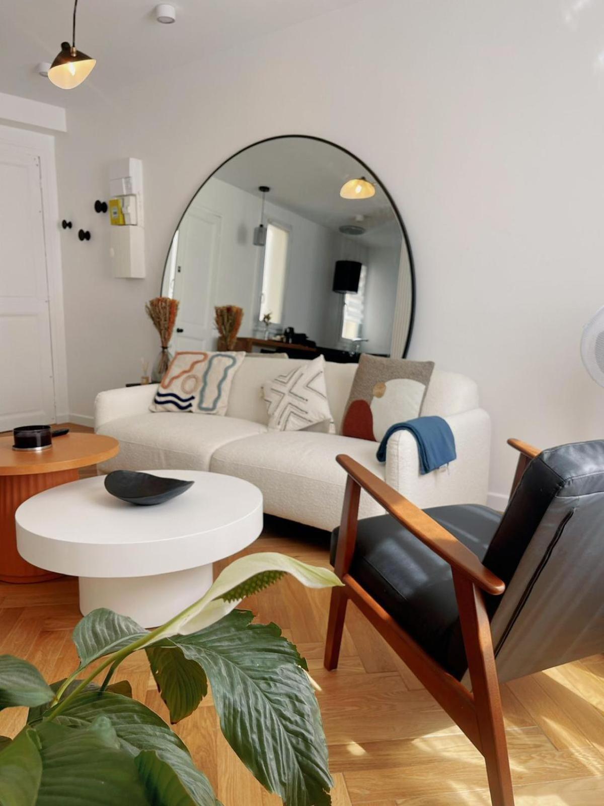 Апартаменти Exclusive Flat By Luxuio - Nearby Eiffel Tower Париж Екстер'єр фото